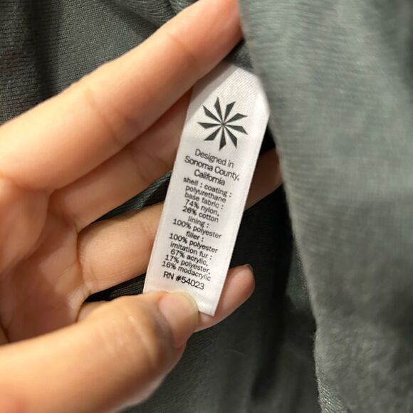 Athleta Alpine Air Vest with Removable Fur Hood in Army Green - Picture 7 of 14